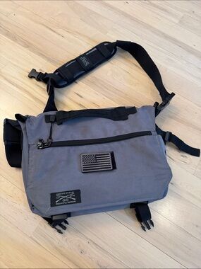 Grunt Style tactical messenger bag-laptop-Crossbody-Gray-Flag-Unisex